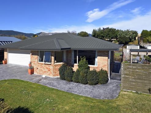 9 Kendall View, Stoke