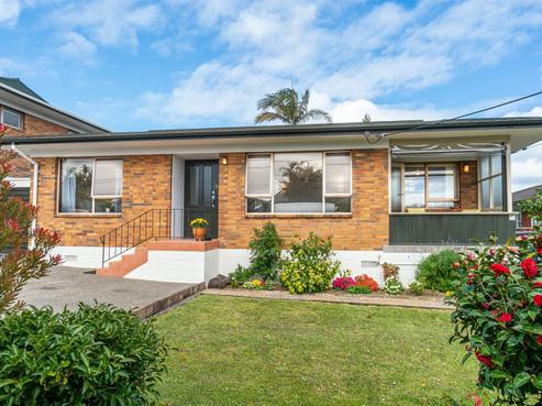 65 Northboro Road, Belmont