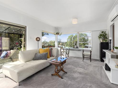 2/39 Lake Road, Devonport
