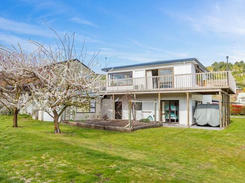 2/24 Angela Place, Kinloch