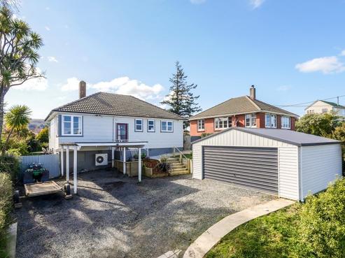 15 Allenby Avenue, Liberton