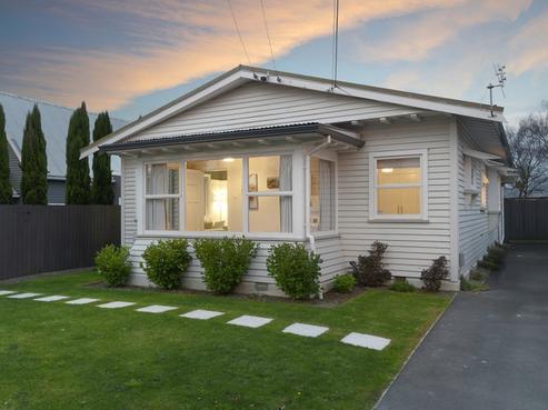 158 Hills Road, Edgeware