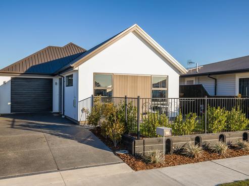 148 Infinity Drive, Pegasus