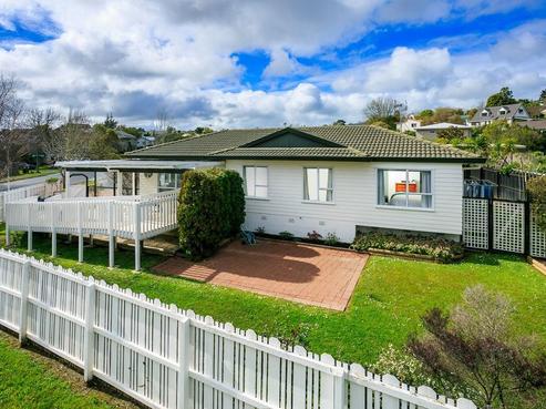 74 Barbados Drive, Unsworth Heights