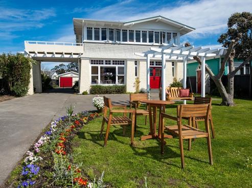 114 Beach Road, Haumoana