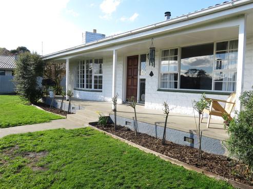 8 Gibbs Drive, Woodend