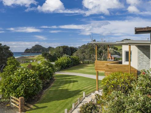 231 Rockell Road, Whananaki