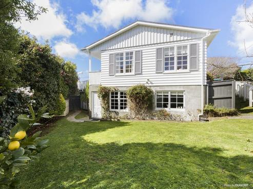 11 Khouri Avenue, Karori