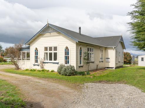 1292 State Highway 2, Featherston