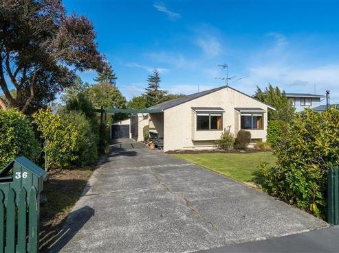 36 Estuary Crescent, Fairfield