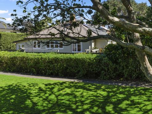 15 Achilles Crescent, Narrow Neck