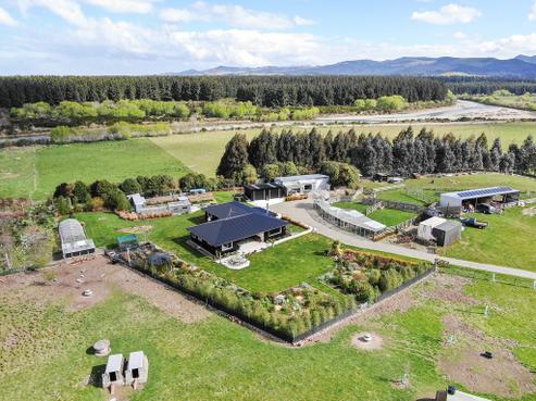 130 Waianakarua Road, Herbert