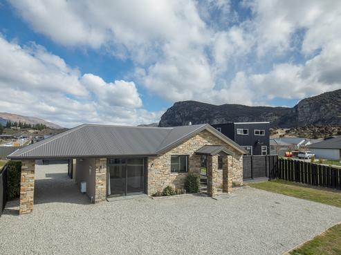 9 Heron Green, Albert Town
