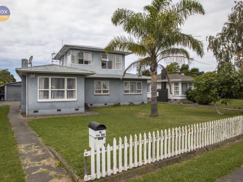15 Downing Avenue, Pirimai