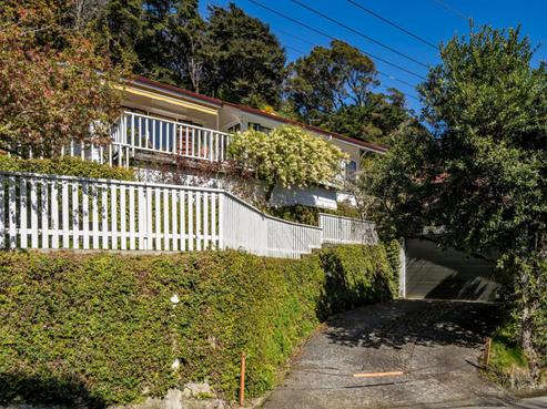 36 Moana Road, Days Bay