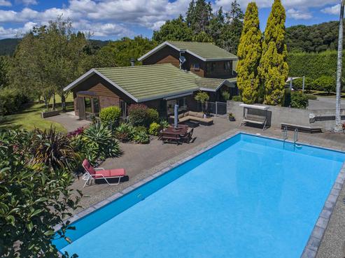 698 Ngunguru Road, Glenbervie