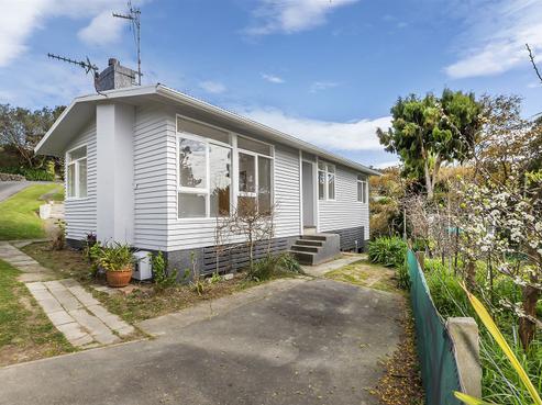 70 Mana View Road, Mana