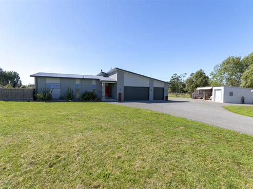 56 Gressons Road, Waikuku