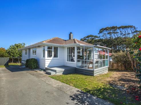 375 Warspite Avenue, Waitangirua