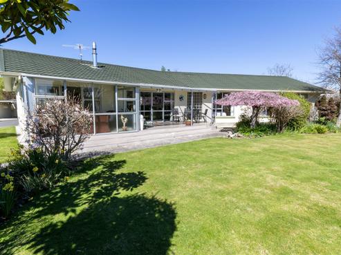 29 Parsonage Road, Woodend