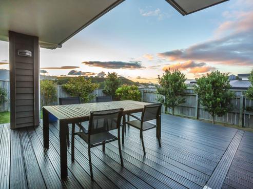 32 Sumner Terrace, Aotea