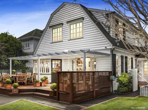 7 Glen Iris Grove, Woburn