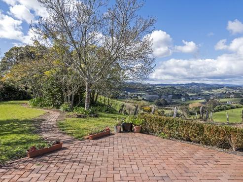 73 Sandstone Road, Whitford