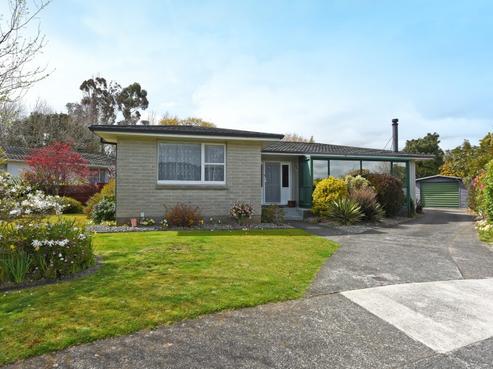 45 Burns Grove, Trentham