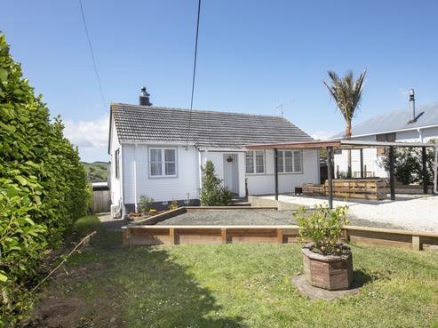 86 Garfield Road, Helensville