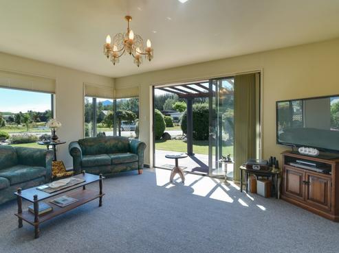 12 Mavora Road, Lake Hayes Estate