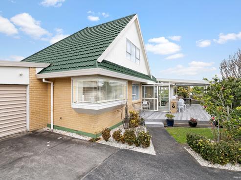 2/55 Alec Craig Way, Gulf Harbour