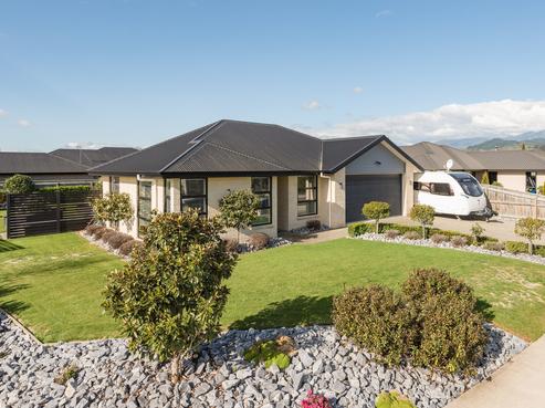 1 Mary Newton Place, Brightwater