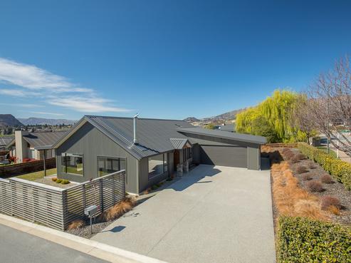 2 Percy Lane, Wanaka