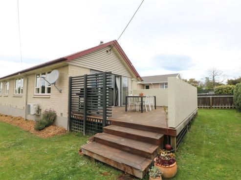 13 Usk Street, Marchwiel