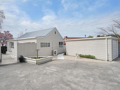 1/66 Main North Road, Woodend