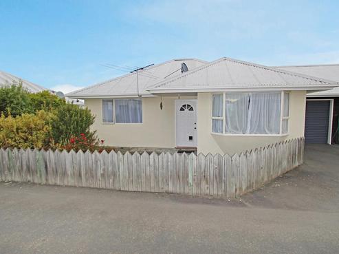 2/217 Oxford Street, South Dunedin