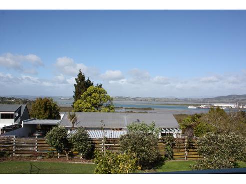 80 West View Crescent, Onerahi