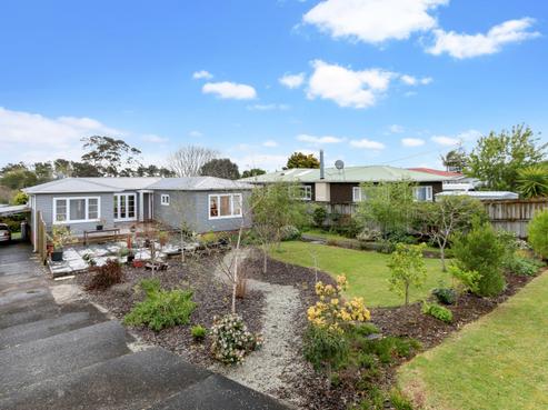 10 Helga Crescent, Te Atatu Peninsula