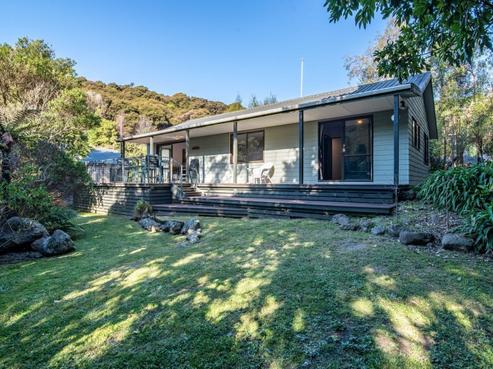 13 Kowhai Grove, Akaroa