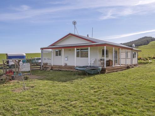 222 Megowans Road, Scargill