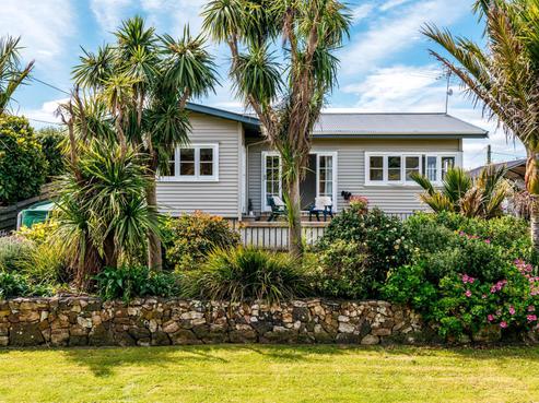 46 Tahatai Road, Oneroa