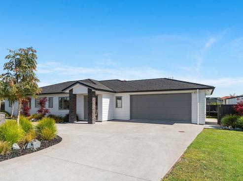 49 Pohutukawa Parade, Riverhead