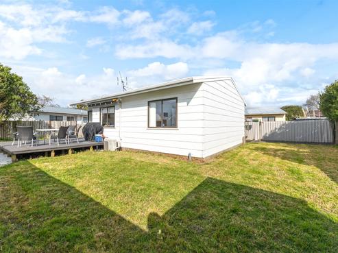 2/6 Trevor Hosken Drive, Wiri