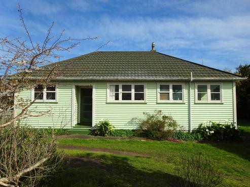 15 Churchill Crescent, Foxton