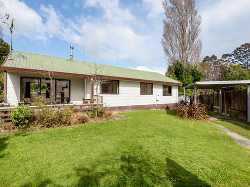 26 Olivine Street, Poike
