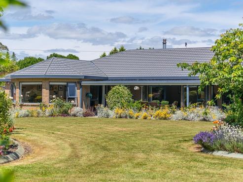 148 Willow Park Drive, Opaki