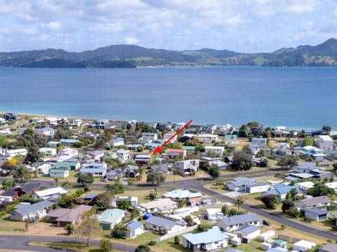 15 Hicks Place, Cooks Beach