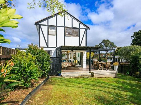 2/7 Wilkinson Way, Browns Bay