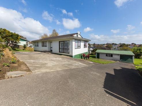 30 Desmond Place, Otara