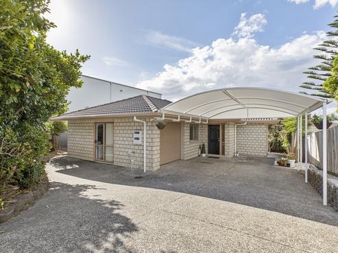 27 Justin Place, Te Atatu Peninsula